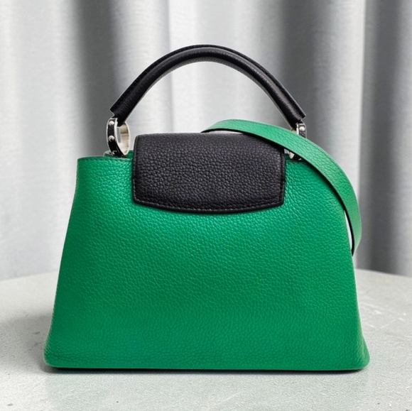 ✨️Authentic Louis Vuitton Capucines BB Green Leather Crossbody Bag - Picture 5 of 13